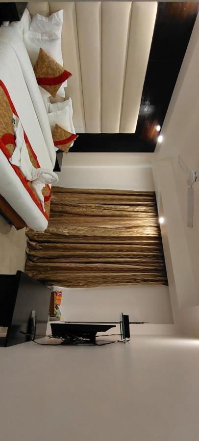Hotel Benz International Delhi  Eksteriør billede