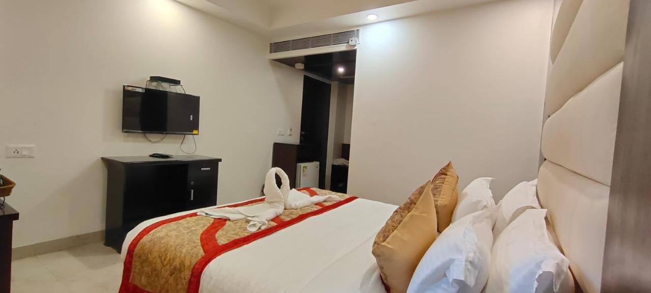 Hotel Benz International Delhi  Eksteriør billede