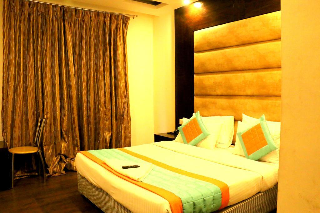 Hotel Benz International Delhi  Eksteriør billede