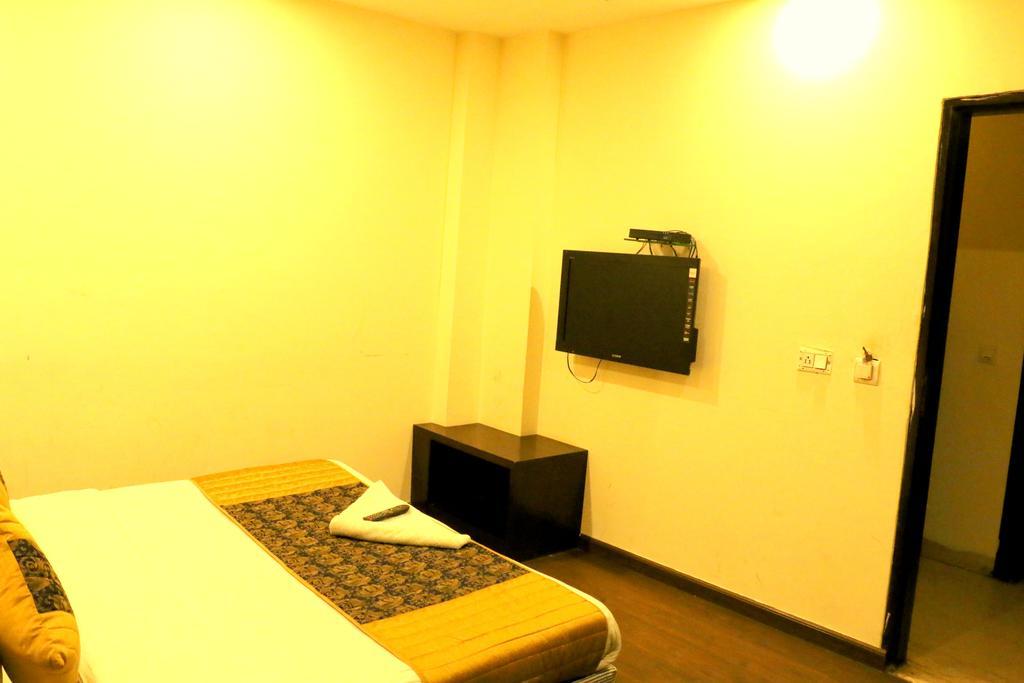Hotel Benz International Delhi  Eksteriør billede