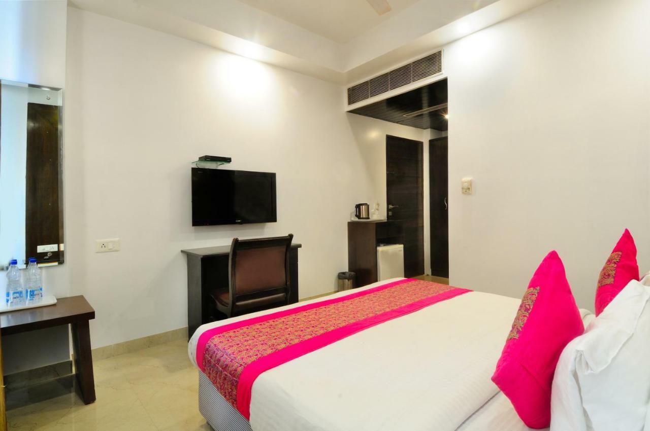 Hotel Benz International Delhi  Eksteriør billede
