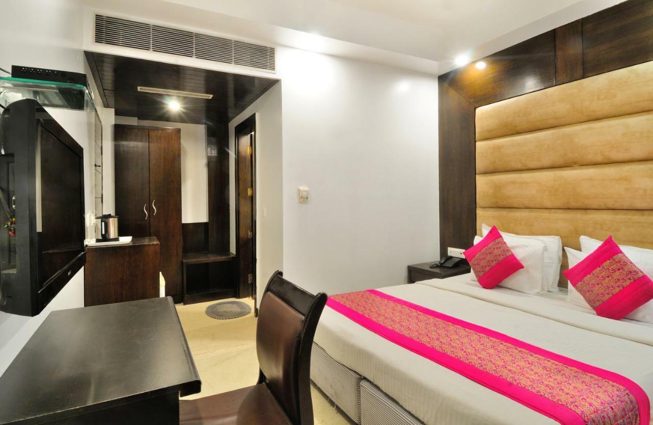 Hotel Benz International Delhi  Eksteriør billede