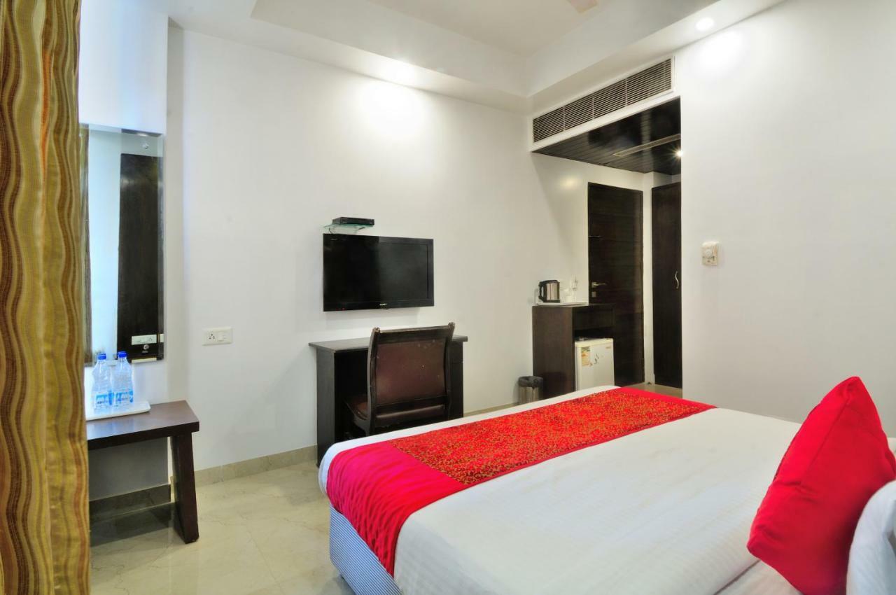 Hotel Benz International Delhi  Eksteriør billede