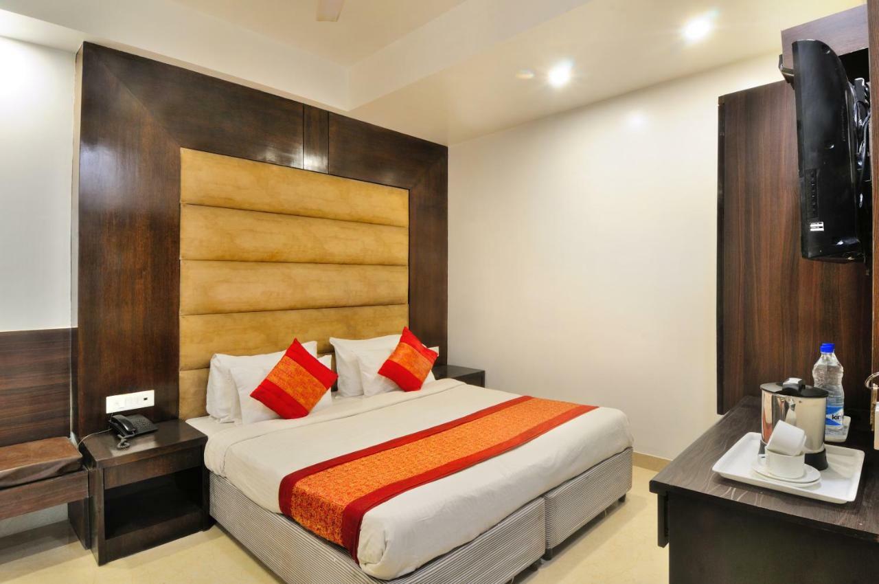 Hotel Benz International Delhi  Eksteriør billede