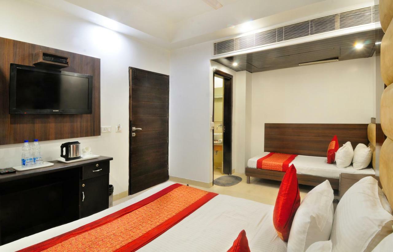 Hotel Benz International Delhi  Eksteriør billede